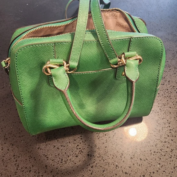 Michael Kors Green Bag - Picture 5 of 10
